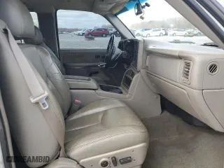 2003 Chevrolet Silverado 1500 LT with VIN 2GCEC19T031313011, listed as a Copart auction lot 87945515 with 360,196 mi miles and Salvage Title. Bid and sale history available at carsss.com. Image 7.