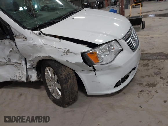 2016 Chrysler Town & Country Touring with VIN 2C4RC1BG6GR246078, listed as a IAAI auction lot 41887547 with 147,703 mi miles and . Bid and sale history available at carsss.com. Image 6.