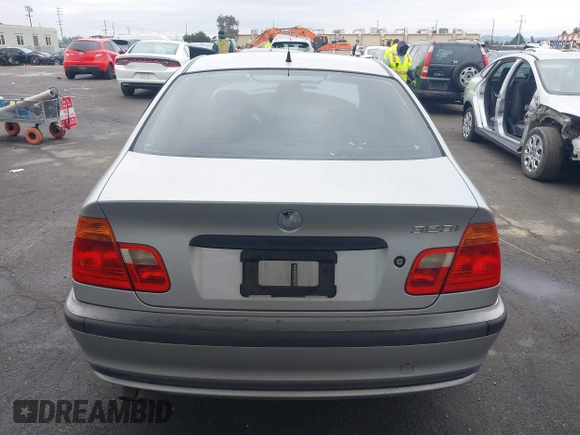 2000 BMW 3 Series 323i with VIN WBAAM3341YCA87796, listed as a IAAI auction lot 41765744 with 169,051 mi miles. Bid and sale history available at carsss.com. Image 16.