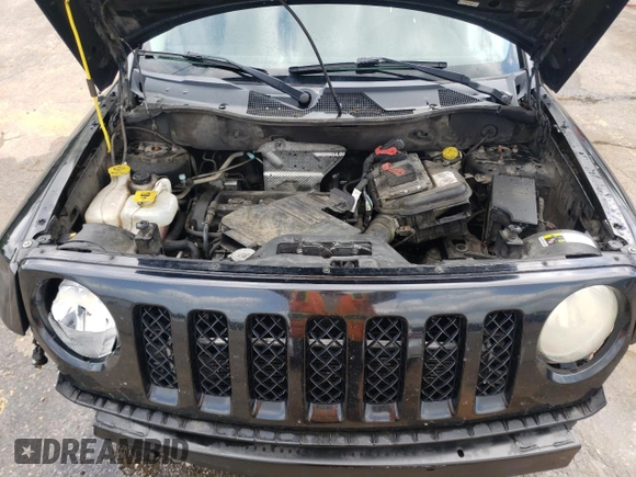 2014 Jeep Patriot Altitude z VIN 1C4NJPBA3ED729546, wystawiony jako Copart lot #52505015 z przebiegiem 202 650 mil mil oraz Szkoda całkowita • Salvage title. Historia ofert i sprzedaży dostępna na DreamBid. Obrazek 12.