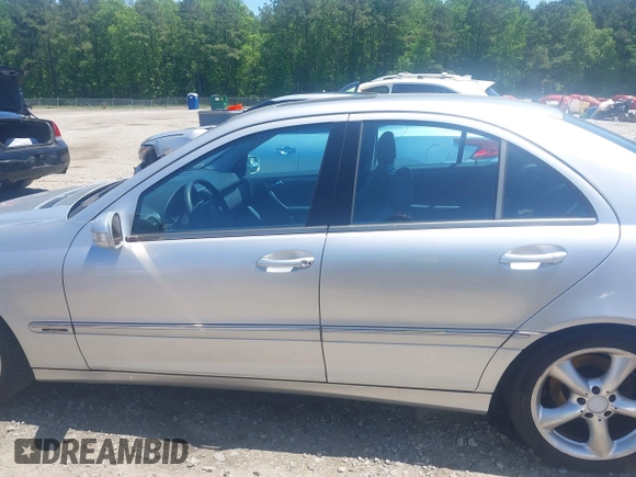 2004 Mercedes-Benz C 230 Kompressor with VIN WDBRF40J84F511575, listed as a IAAI auction lot 42133799 with 120,633 mi miles and . Bid and sale history available at DreamBid. Image 14.