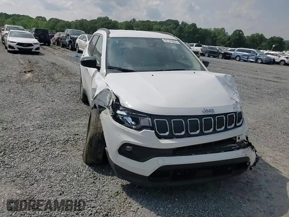 2022 Jeep Compass Latitude with VIN 3C4NJDBB3NT158254, listed as a Copart auction lot 57141855 with 50,675 mi miles and Salvage title. Bid and sale history available at DreamBid. Image 15.