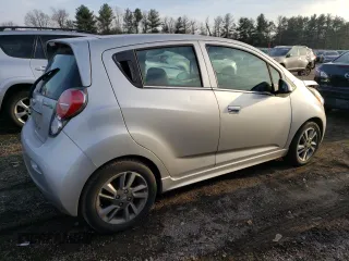 2015 Chevrolet Spark EV LT with VIN KL8CL6S08FC704595, listed as a Copart auction lot 85543864 with 37,330 mi miles and Salvage Title. Bid and sale history available at carsss.com. Image 3.