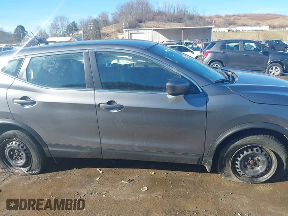 2020 Nissan Rogue Sport SL with VIN JN1BJ1CWXLW386085, listed as a IAAI auction lot 41573909 with 60,167 mi miles. Bid and sale history available at carsss.com. Image 13.