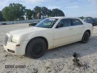 2007 Chrysler 300 z VIN 2C3KA43R57H747112, wystawiony jako Copart lot #54268835 z przebiegiem 320 163 mil mil oraz Szkoda całkowita • Salvage title. Historia ofert i sprzedaży dostępna na DreamBid. Obrazek 1.
