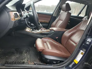 2006 BMW 3 Series 325xi with VIN WBAVT13556KW22517, listed as a Copart auction lot 43342125 with 113,636 mi miles and Salvage title. Bid and sale history available at DreamBid. Image 7.