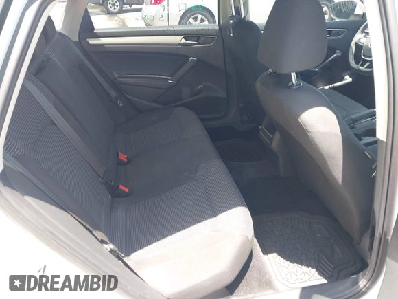 2016 Volkswagen Passat S z VIN 1VWAT7A33GC056162, wystawiony jako IAAI lot #42476725 z przebiegiem 88 872 mil mil oraz . Historia ofert i sprzedaży dostępna na DreamBid. Obrazek 8.
