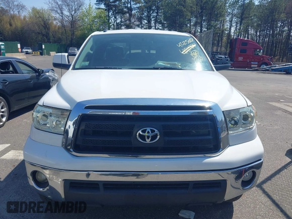 2011 Toyota Tundra 4WD Truck with VIN 5TFUM5F15BX023822, listed as a IAAI auction lot 42125607 with 194,779 mi miles. Bid and sale history available at carsss.com. Image 12.