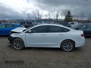 2015 Chrysler 200 S with VIN 1C3CCCBB9FN754311, listed as a IAAI auction lot 41920993 with 104,944 mi miles. Bid and sale history available at carsss.com. Image 14.