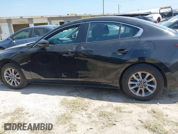 2022 Mazda 3 2.0 with VIN 3MZBPAA72NM307578, listed as a IAAI auction lot 41929168 with 67,326 mi miles and . Bid and sale history available at DreamBid. Image 14.