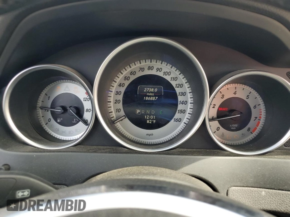 2014 Mercedes-Benz C 250 Sport z VIN WDDGF4HB9EA934191, wystawiony jako Copart lot #56050175 z przebiegiem 186 887 mil mil oraz Szkoda całkowita • Salvage title. Historia ofert i sprzedaży dostępna na DreamBid. Obrazek 9.