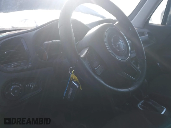 2020 Jeep Renegade Latitude z VIN ZACNJBBB3LPL87460, wystawiony jako IAAI lot #41547700 z przebiegiem 75 000 mil mil oraz . Historia ofert i sprzedaży dostępna na DreamBid. Obrazek 11.