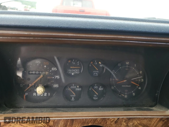 1981 Chevrolet El Camino z VIN 1GCCW80H0BD478009, wystawiony jako Copart lot #55471785 z przebiegiem 2 013 mil mil oraz Szkoda całkowita • Salvage title. Historia ofert i sprzedaży dostępna na DreamBid. Obrazek 9.