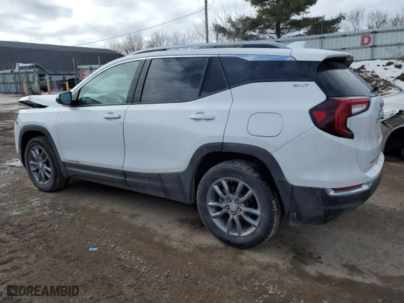 2022 GMC Terrain SLT with VIN 3GKALVEV6NL158726, listed as a Copart auction lot 43691015 with 14,210 mi miles and Salvage Title. Bid and sale history available at carsss.com. Image 2.
