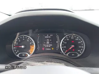 2015 Jeep Renegade Latitude with VIN ZACCJABT8FPC19914, listed as a IAAI auction lot 42081686 with 179,330 mi miles. Bid and sale history available at carsss.com. Image 7.