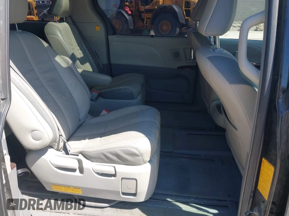 2011 Toyota Sienna XLE with VIN 5TDDK3DC8BS011975, listed as a IAAI auction lot 42112522 with 124,251 mi miles. Bid and sale history available at carsss.com. Image 8.