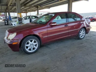2002 Mercedes-Benz C 230/260/280/320 z VIN WDBRF64J32F266042, wystawiony jako Copart lot #53196315 z przebiegiem 178 006 mil mil oraz Szkoda całkowita • Salvage title. Historia ofert i sprzedaży dostępna na DreamBid. Obrazek 1.