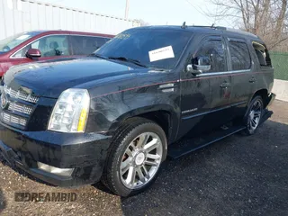 2013 Cadillac Escalade Premium with VIN 1GYS4CEF7DR102743, listed as a IAAI auction lot 41690593 with 228,070 mi miles. Bid and sale history available at carsss.com. Image 17.