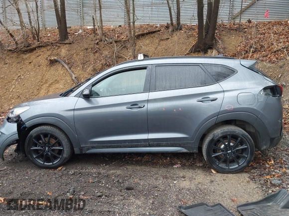 2019 Hyundai Tucson Ultimate with VIN KM8J3CAL0KU020133, listed as a IAAI auction lot 41856333 with 93,772 mi miles. Bid and sale history available at carsss.com. Image 15.