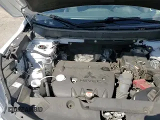 2022 Mitsubishi Outlander ES z VIN JA4ARUAU4NU000743, wystawiony jako Copart lot #70270315 z przebiegiem 37 160 mil mil oraz Szkoda całkowita • Salvage title. Historia ofert i sprzedaży dostępna na DreamBid. Obrazek 15.