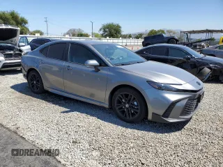 2025 Toyota Camry LE with VIN 4T1DAACK2SU517728, listed as a Copart auction lot 52567455 with 28,385 mi miles and Salvage Title. Bid and sale history available at DreamBid. Image 4.