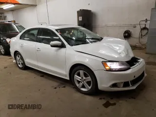 2014 Volkswagen Jetta TDI w/Premium with VIN 3VW3L7AJ3EM297108, listed as a Copart auction lot 81161134 with 160,656 mi miles and Salvage title. Bid and sale history available at DreamBid. Image 4.