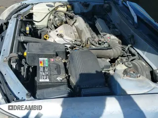 1993 Toyota Camry LE z VIN JT2SK12EXP0173707, wystawiony jako IAAI lot #43258568 z przebiegiem 239 616 mil mil oraz . Historia ofert i sprzedaży dostępna na DreamBid. Obrazek 19.