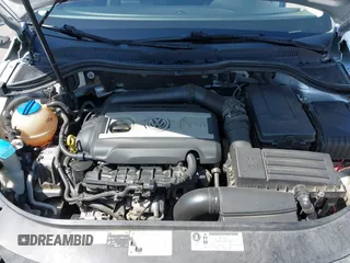 2014 Volkswagen CC R-Line with VIN WVWBP7AN0EE527649, listed as a IAAI auction lot 42009588 with 122,964 mi miles. Bid and sale history available at carsss.com. Image 10.