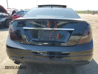 2013 Mercedes-Benz C 250 z VIN WDDGJ4HB2DF949082, wystawiony jako Copart lot #65957375 z przebiegiem 156 936 mil mil oraz Czysty tytuł • Clean title. Historia ofert i sprzedaży dostępna na DreamBid. Obrazek 6.
