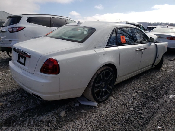 2017 Rolls-Royce Ghost z VIN SCA664S50HUX54312, wystawiony jako Copart lot #40640674 z przebiegiem Nie podano mil oraz Szkody całkowita. Historia ofert i sprzedaży dostępna na DreamBid. Obrazek 3.