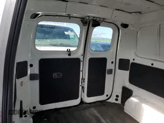 2015 Nissan NV200 S z VIN 3N6CM0KN0FK700948, wystawiony jako Copart lot #41622715 z przebiegiem 222 537 mil mil oraz Szkoda całkowita • Salvage title. Historia ofert i sprzedaży dostępna na DreamBid. Obrazek 11.