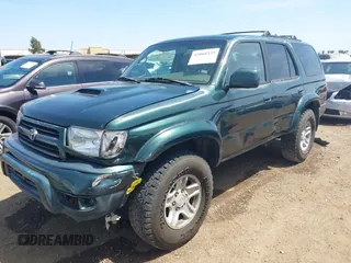 2000 Toyota 4Runner SR5 with VIN JT3GN86R4Y0141531, listed as a IAAI auction lot 42068335 with 204,520 mi miles and . Bid and sale history available at DreamBid. Image 2.