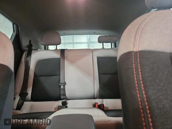 2019 Chevrolet Bolt EV LT z VIN 1G1FY6S05K4105401, wystawiony jako Copart lot #60514365 z przebiegiem 71 559 mil mil oraz Szkoda całkowita • Salvage title. Historia ofert i sprzedaży dostępna na DreamBid. Obrazek 10.
