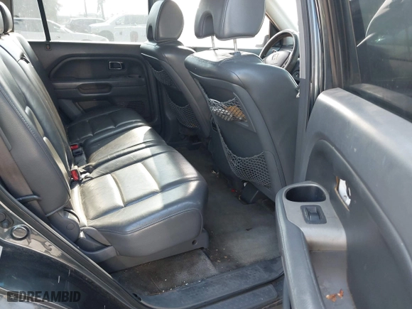 2006 Honda Pilot EX-L with RES with VIN 5FNYF28636B021196, listed as a IAAI auction lot 41461805 with 328,491 mi miles. Bid and sale history available at carsss.com. Image 8.