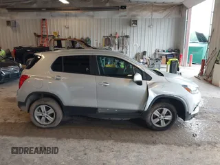 2020 Chevrolet Trax LS with VIN 3GNCJNSB0LL145009, listed as a IAAI auction lot 42551051 with 142,013 mi miles and . Bid and sale history available at DreamBid. Image 13.
