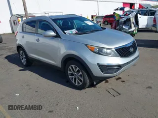 2014 Kia Sportage LX with VIN KNDPB3AC1E7648531, listed as a IAAI auction lot 41670968 with 111,890 mi miles. Bid and sale history available at carsss.com. Image 1.
