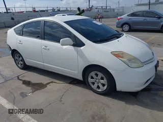 2005 Toyota Prius with VIN JTDKB20U553119699, listed as a IAAI auction lot 42087112 with 212,465 mi miles. Bid and sale history available at carsss.com. Image 1.
