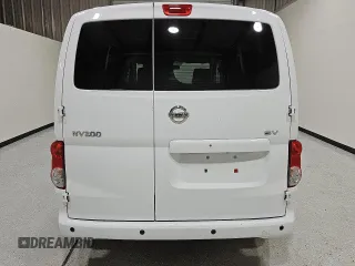 2020 Nissan NV200 SV with VIN 3N6CM0KN1LK700596, listed as a Copart auction lot 62718785 with 150,405 mi miles and Clean title. Bid and sale history available at DreamBid. Image 6.