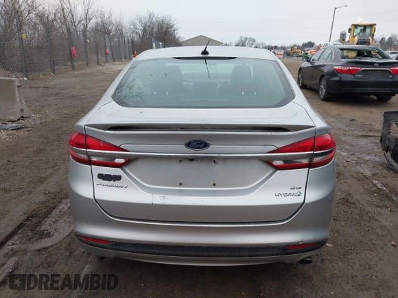 2018 Ford Fusion SE z VIN 3FA6P0LU3JR141401, wystawiony jako IAAI lot #41718444 z przebiegiem Nie podano mil oraz . Historia ofert i sprzedaży dostępna na DreamBid. Obrazek 17.