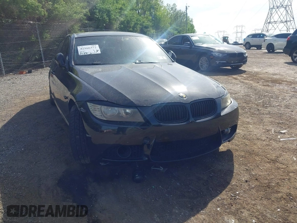 2011 BMW 3 Series 328i xDrive z VIN WBAPK5G55BNN79304, wystawiony jako IAAI lot #42166372 z przebiegiem 115 730 mil mil oraz . Historia ofert i sprzedaży dostępna na DreamBid. Obrazek 14.