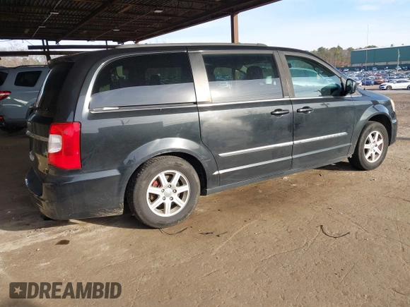 2012 Chrysler Town & Country Touring z VIN 2C4RC1BG2CR159420, wystawiony jako IAAI lot #41035284 z przebiegiem 142 529 mil mil oraz . Historia ofert i sprzedaży dostępna na DreamBid. Obrazek 4.