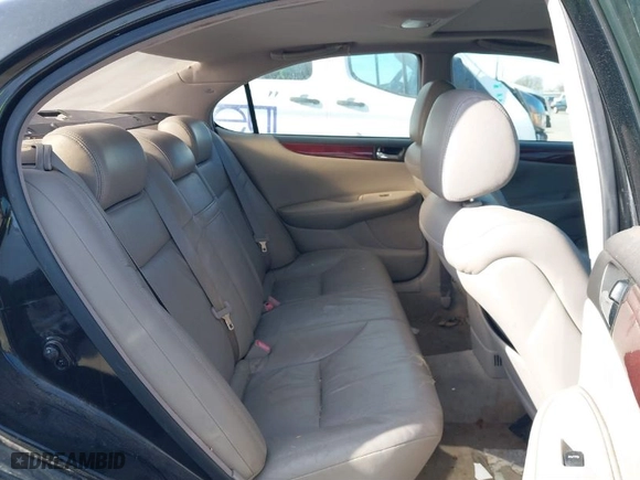 2002 Lexus ES 300 with VIN JTHBF30GX20066997, listed as a IAAI auction lot 41382708 with 142,135 mi miles. Bid and sale history available at carsss.com. Image 8.