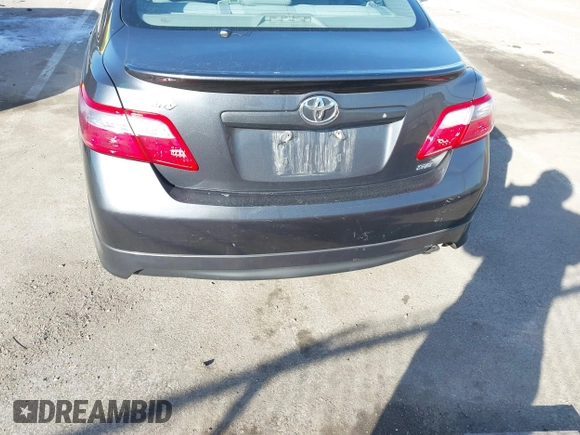 2008 Toyota Camry LE z VIN 4T1BE46K08U196337, wystawiony jako IAAI lot #41577012 z przebiegiem 172 634 mil mil oraz . Historia ofert i sprzedaży dostępna na DreamBid. Obrazek 6.