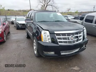 2014 Cadillac Escalade Platinum z VIN 1GYS4DEF9ER212880, wystawiony jako IAAI lot #41954880 z przebiegiem 193 203 mil mil oraz . Historia ofert i sprzedaży dostępna na DreamBid. Obrazek 1.