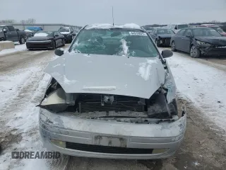 2001 Ford Focus SE with VIN 1FAFP34311W117795, listed as a Copart auction lot 44919825 with 198,412 mi miles and Salvage Title. Bid and sale history available at carsss.com. Image 5.