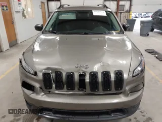 2016 Jeep Cherokee Sport with VIN 1C4PJMAB5GW246889, listed as a IAAI auction lot 40847921 with 164,210 mi miles. Bid and sale history available at carsss.com. Image 12.