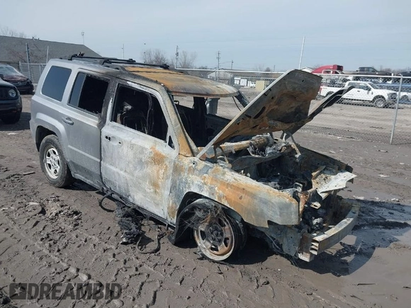 2016 Jeep Patriot Sport with VIN 1C4NJRBB6GD691544, listed as a IAAI auction lot 41779250 with Not Provided miles and . Bid and sale history available at carsss.com. Image 1.