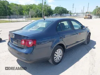 2010 Volkswagen Jetta S с VIN 3VWJX7AJ2AM077528, выставлен на аукционе IAAI как лот 39163957 с пробегом 125 644 миль миль и . История ставок и продаж доступна на DreamBid. Изображение 4.