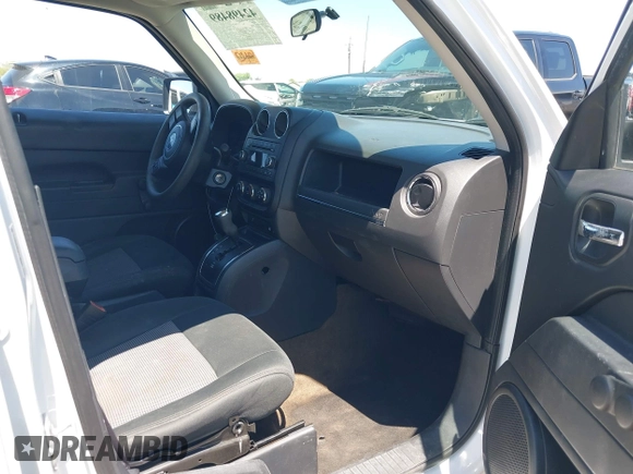 2014 Jeep Patriot Sport with VIN 1C4NJPBB1ED730204, listed as a IAAI auction lot 42498489 with 118,037 mi miles and . Bid and sale history available at DreamBid. Image 5.