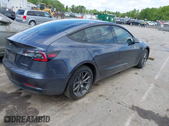 2022 Tesla Model 3 Long Range z VIN 5YJ3E1EB4NF175634, wystawiony jako IAAI lot #42021674 z przebiegiem 39 475 mil mil oraz . Historia ofert i sprzedaży dostępna na DreamBid. Obrazek 4.
